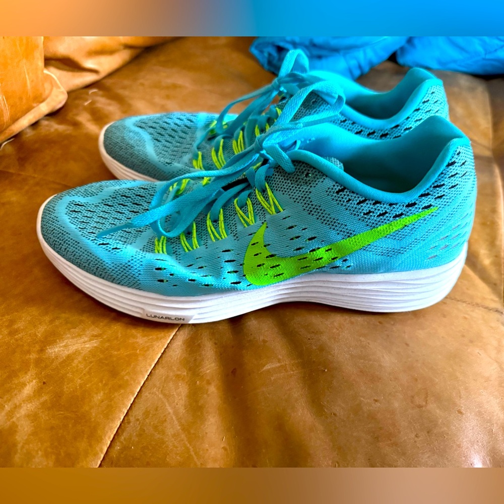 Nike lunar tempo running shoes size 9.5